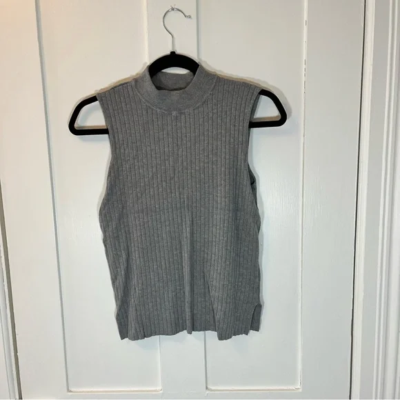 Gray Ribbed Wide-Leg Pants - Picture 7 of 8